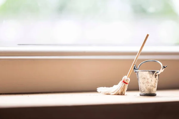 Cleaning Mop Bucket Dirty Floor Vintage Natural Look Copy Space — Stock Photo, Image