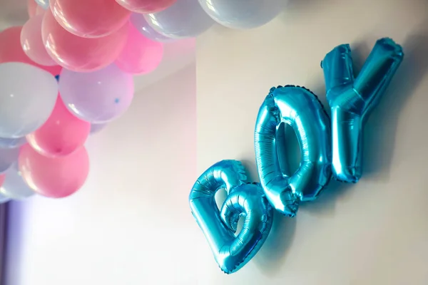 Género Revelar Fiesta Azul Rosa Globos Sala Estar Pared Blanca — Foto de Stock