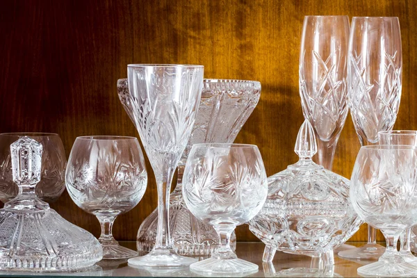 Parlatıcı kristal gözlük görünümü küçük derin ile vurdu