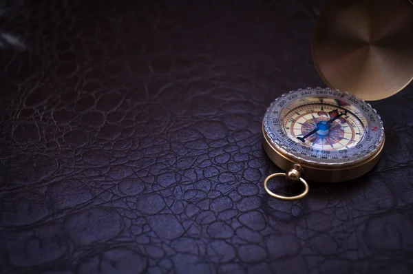 Small Golden compass — Stock Photo, Image