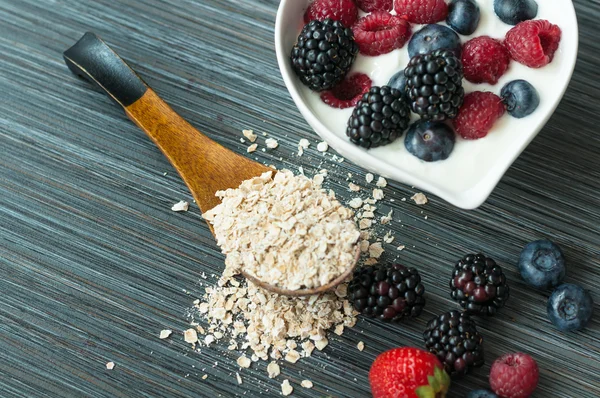 Beeren Müsli Joghurt — Stockfoto