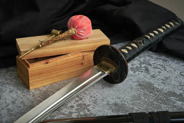 Close-up da espada de batalha japonesa katana — Fotografia de Stock