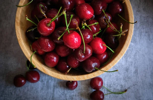 Ripe cherries on a dark background — Stock Photo, Image