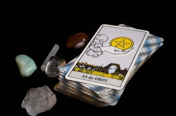 Runas y cartas del tarot — Foto de Stock