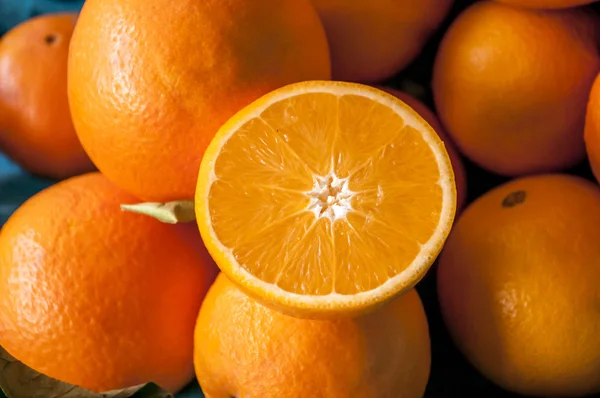 Апельсины крупным планом — стоковое фото