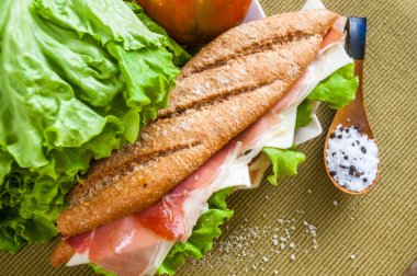 jambon bocadillo sandviç