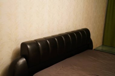 Modern deri büyük siyah kanepe..