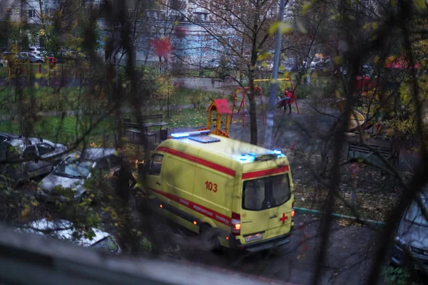 러시아 모스크바 2020 구급차가 부아르 세와도 관계가 의사들 덕분에 — 스톡 사진