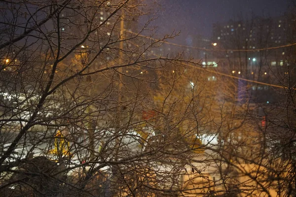 Primeira Neve Nevascas Boa Noite Dezembro Paisagem Urbana — Fotografia de Stock