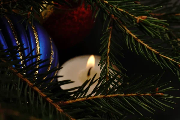 Kaarsen Kerstspeelgoed Dim Het Licht Sluiten — Stockfoto