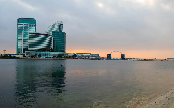 Sabahın Erken Saatlerinde Bir Dubai Festivali Şehri Kıtalararası Otel Manzarası — Stok fotoğraf