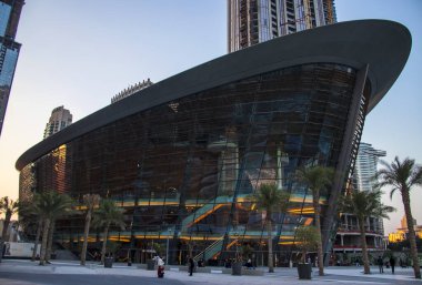 Dubai opera binası manzarası. BAE.
