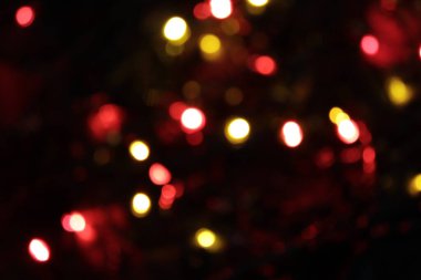 Bulanık ışıklarla renkli bir arkaplan görüntüsü.