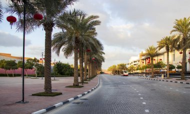 Dubai, BAE - 01.22.2021. Dragon Mart Caddesi, Dubai. BAE