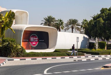 Dubai, BAE - 02.04.2021 İlk 3D baskılı binanın çekimi