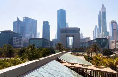 Dubai, BAE - 02.04.2021 Bir Dubai Uluslararası Finans Merkezi Çekimi