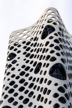 Dubai, BAE - 02.18.2021 O14 binası, ayrıca Business Bay semtindeki peynir binası olarak da bilinir..