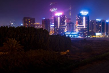 Dubai, BAE - 06.04.2021 Gece Ticaret Körfezi Bölgesi.