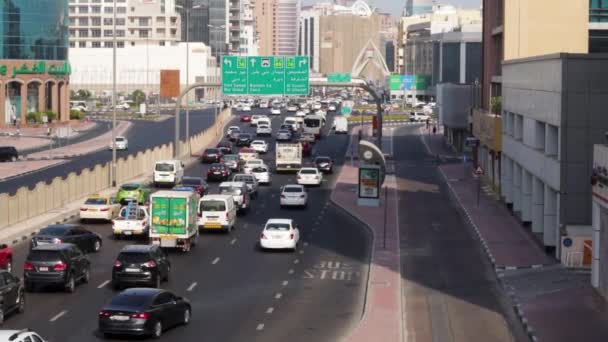 Dubai Verenigde Arabische Emiraten 2021 Ochtend Verkeer Deira Gebied Buiten — Stockvideo