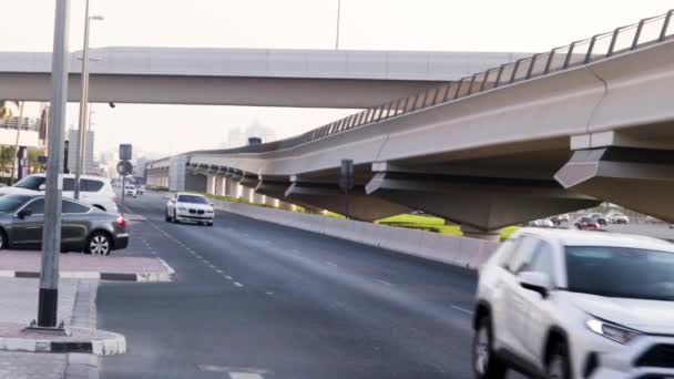 Dubai Emirados Árabes Unidos 2021 Tráfego Estrada Sheikh Zayed Estrada — Vídeo de Stock