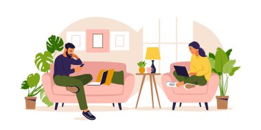 Kadınlar ve erkekler kanepede oturup internette çalışıyorlar. Serbest meslek, çevrimiçi eğitim veya sosyal medya kavramı. Vektör illüstrasyonu beyaza izole edildi. Düz biçim.