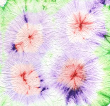 Mavi kravat boyası. Boyalı Renk Boyası. Renkli Havalı Kıyafet dokusu. 1970 'lerin kravat boyası. Gökkuşağı deseni. Siyah Denizci Gömleği Parmak izi. Spiral Tye 1970 'ler. Eğlenceli Renk.