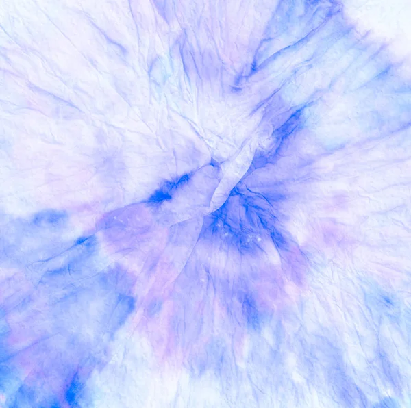  İndigo baskılı kravat. Boyalı Spiral Gömlek Çizimi. Parlak giyimli Endonezya baskılı kravatı. Geleneksel Magenta Tasarım. İpek baskılı kravat. Bağlı Şerit Yazdır. El yapımı boya.. 