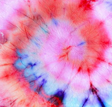 Havalı Renkli Spiral Kravat Boyası. Mavi Kravatlı Eğlenceli Renkli Boya. Canlı Spiral Kravat Boyası. Spiral Tekrarlayan El yapımı Kumaş. 1970 'lerin Die Hippi Kumaşı. Shibori 60 'lar.