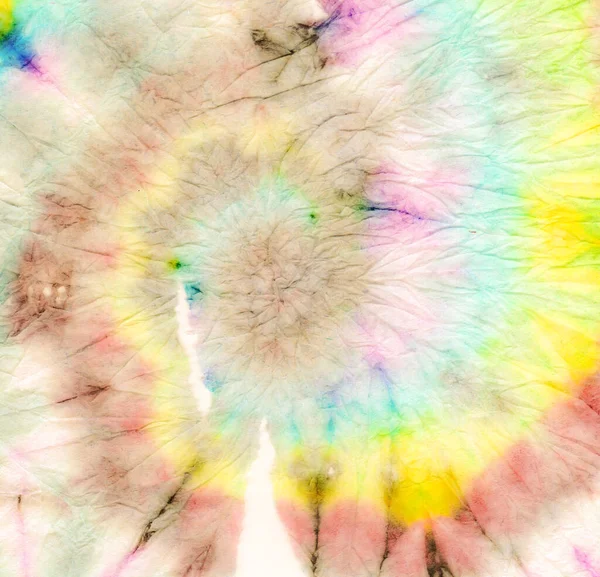 Boho彩色螺旋形绘画 绿色染色巴蒂克衬衫背景 粉色螺旋形绘画 风格洗净波希米亚艺术品 70年代染成圆形艺术 穿上螺旋形的衣服 — 图库照片