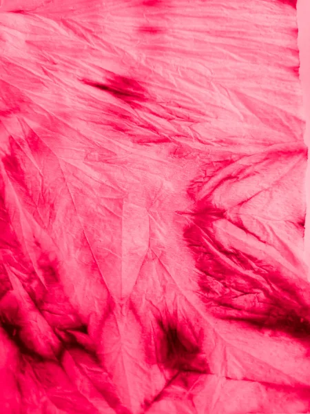 Geleneksel kravat boyası deseni. Kravat Girdabı Modern Yüzey. Kırmızı Boyalı Arka plan Geleneksel Kravat Şablonu. Barış Galaksisi Kaleydoskop Kumaşı. Kabile Hint Yuvarlak Tasarımı.