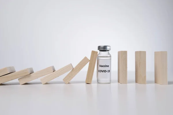 COVID-19 aşısı Domino etkisini durdurdu. Seçici Odaklanma