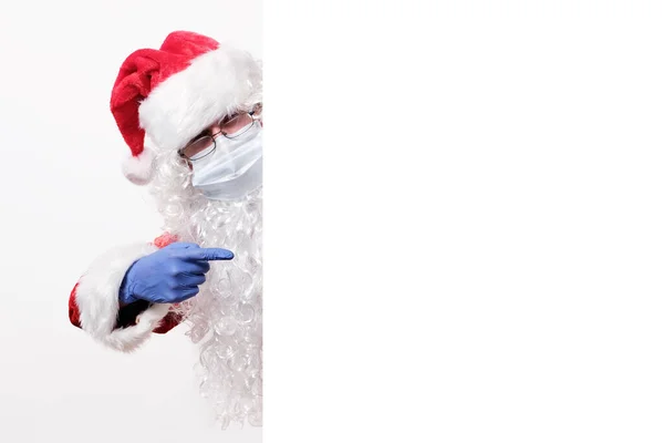 Cerrahi Maskeli ve Eldivenli Noel Baba Mesajınızı Ekleyebileceğiniz Bir Yeri Gösteriyor