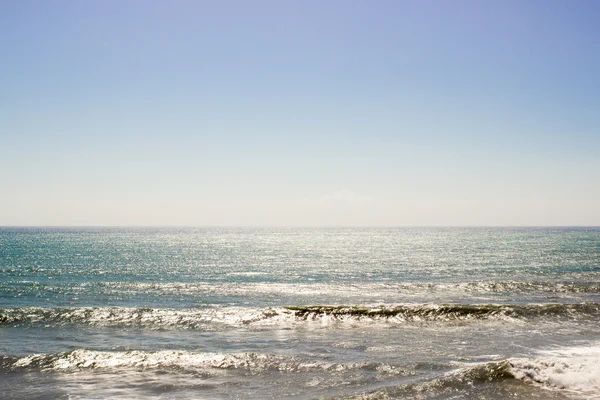 Mar y cielo azul — Foto de Stock