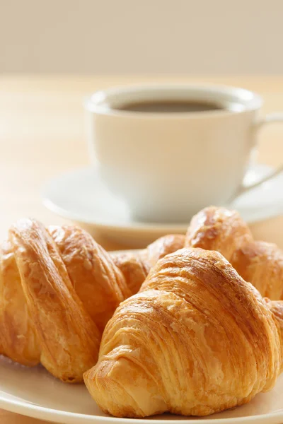 Croissant and coffee — Stock Photo, Image