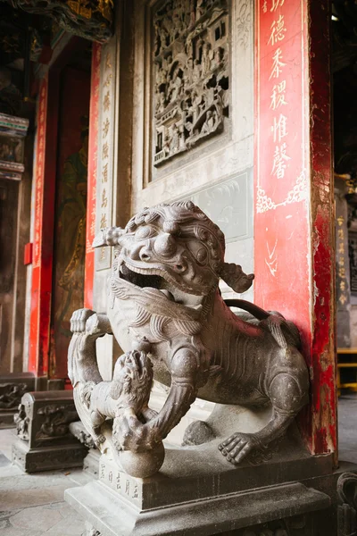 Estátua de leão chinês — Fotografia de Stock