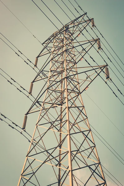 Pylon elektryczny — Zdjęcie stockowe