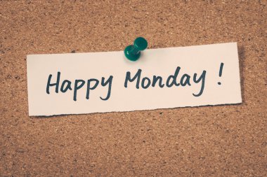 Mutlu Pazartesi Not ilan panosuna iğnelenmiş