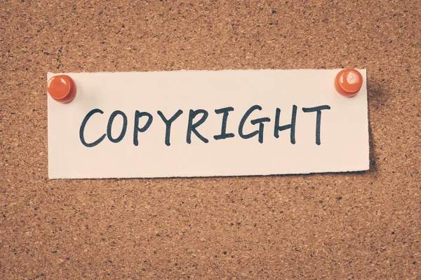 Nota di copyright appuntata sulla bacheca — Foto Stock