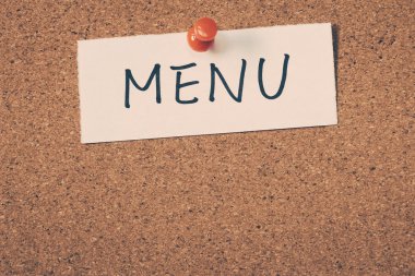 Menü Not ilan panosuna iğnelenmiş