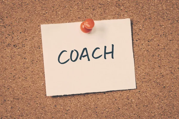 Coach Opmerking gevestigd op het bulletin board — Stockfoto