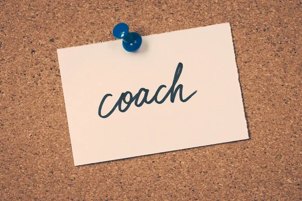 Coach Opmerking gevestigd op het bulletin board — Stockfoto