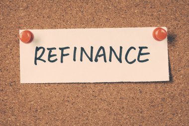 Not ilan panosuna iğnelenmiş refinance