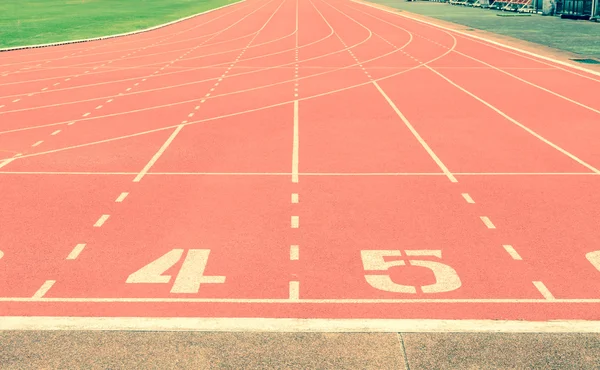 Running track number 4 and 5 — Stock Photo, Image