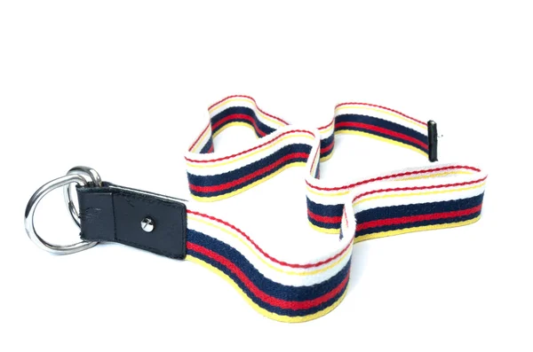 Beyaz arka plan üzerinde izole kumaş askı kayışı