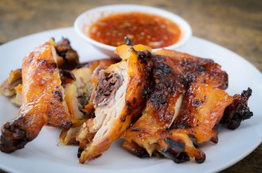 Soslu ızgara tavuk.