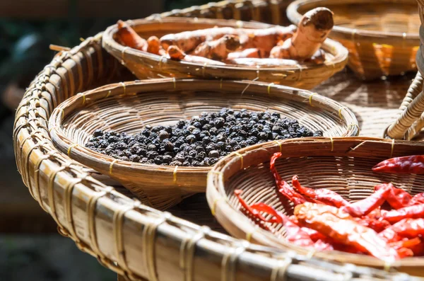 Tay bitki baharatlar malzemeleri seti