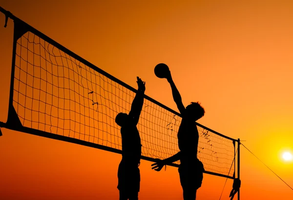 Silhouette beach volley — Photo