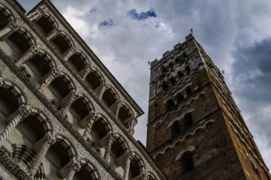 Lucca cathedral cephe 03