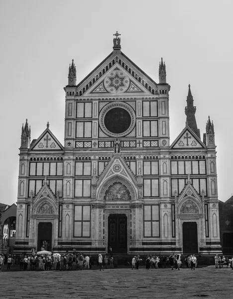 Fasad av den berömda basilikan Santa Croce i Florens — Stockfoto