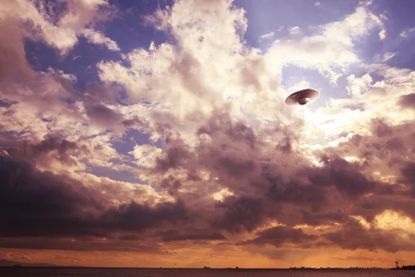 UFO på himlen — Stockfoto